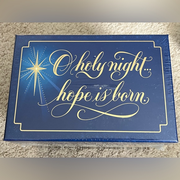 🌟 New Hallmark Religious 20 Premium Christmas Cards In Sealed Collector Box 🌟 - Picture 5 of 5
